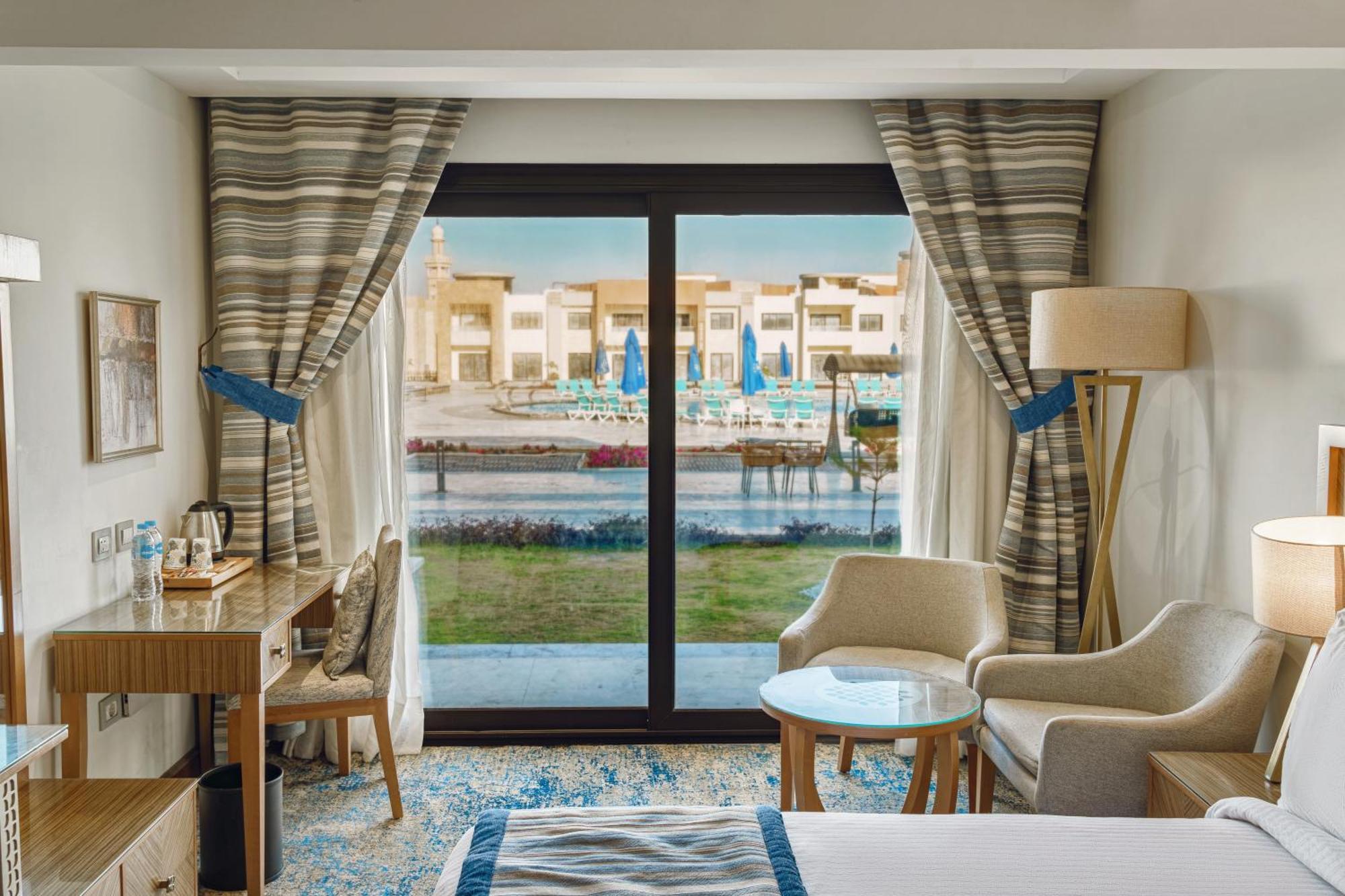 Helnan Hotel - Port Fouad Порт Саид Екстериор снимка