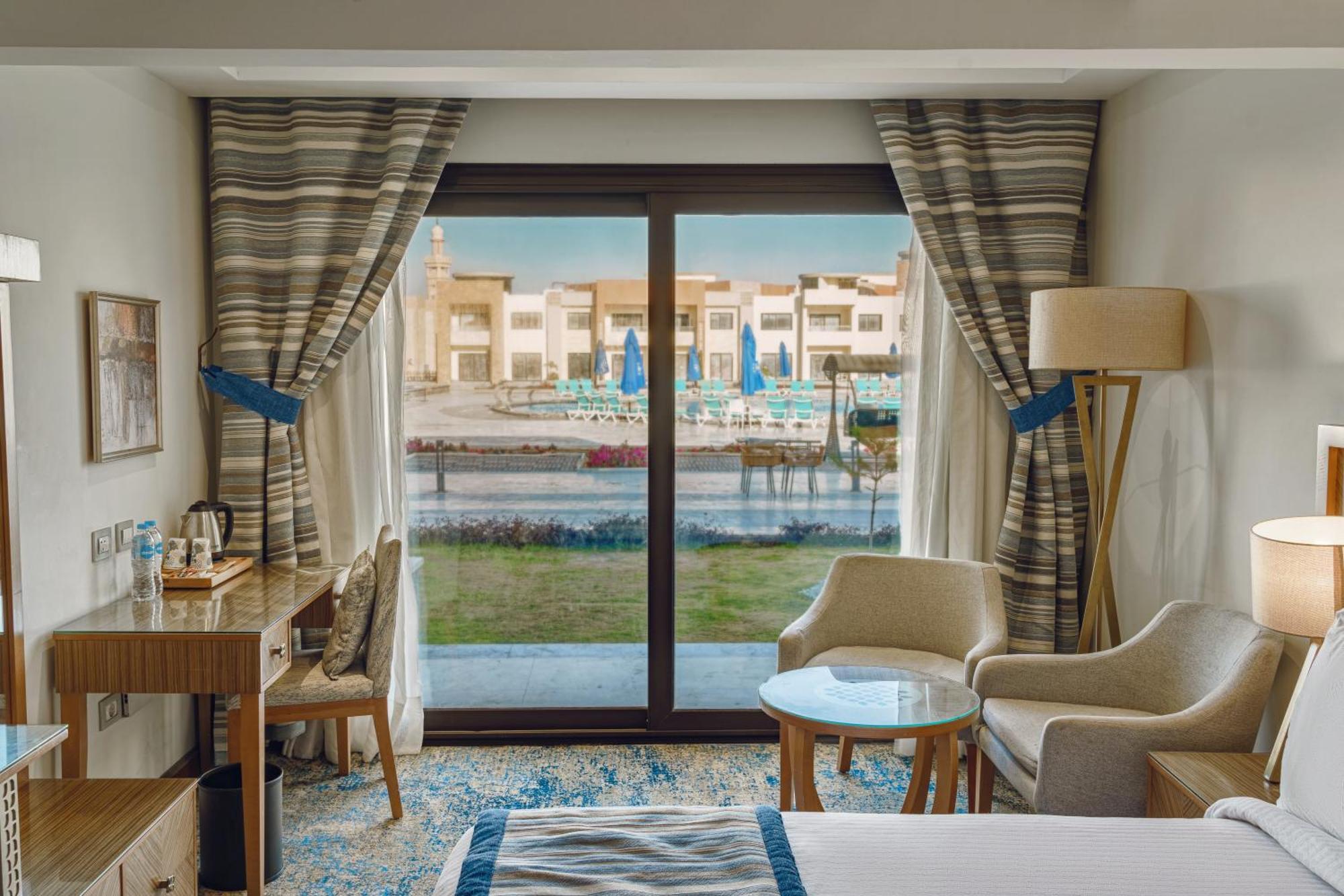 Helnan Hotel - Port Fouad Порт Саид Екстериор снимка