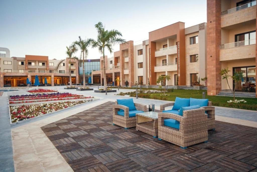 Helnan Hotel - Port Fouad Порт Саид Екстериор снимка